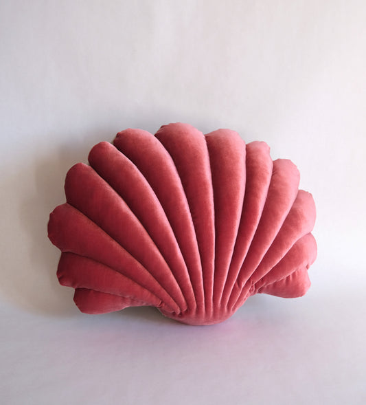 Large Shell Pillows in velvet - Raspberry