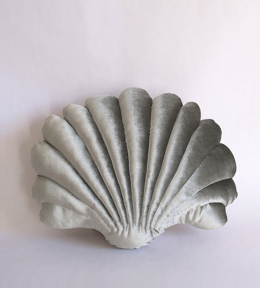 Large Shell Pillows in velvet - Sage