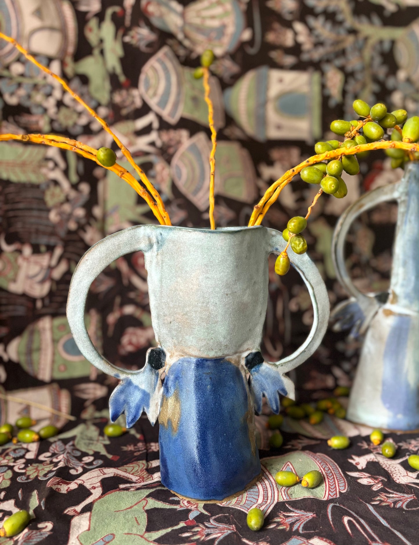 Two cyclamens vase - blue