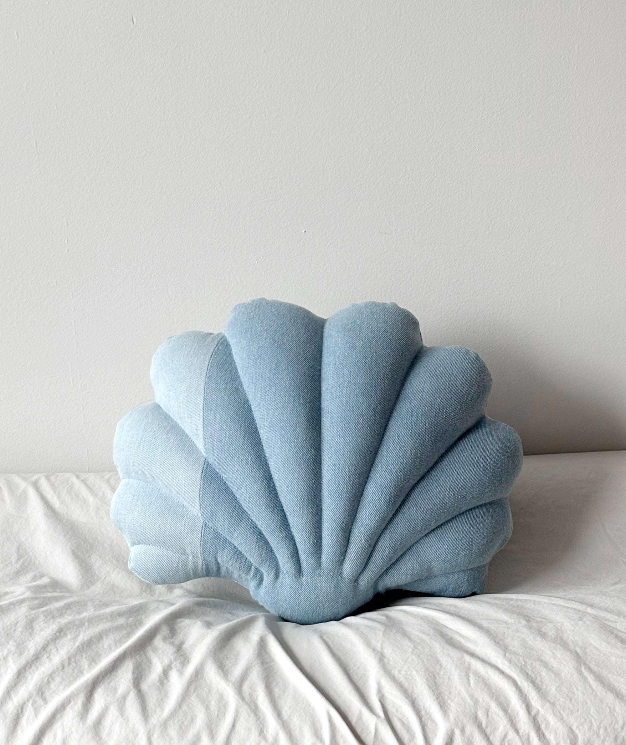 Small denim shell pillow N.2