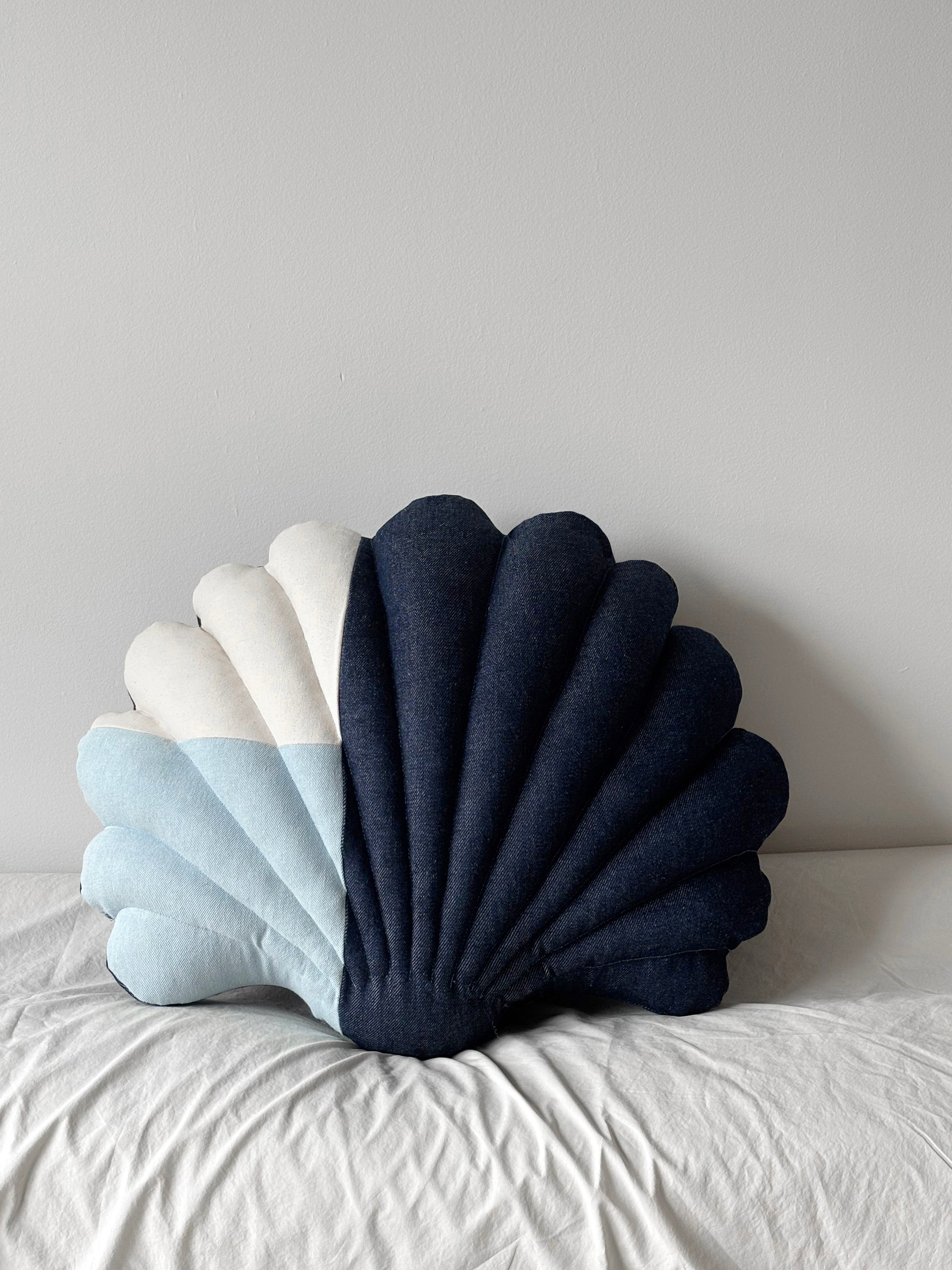 Large denim shell pillow N.7