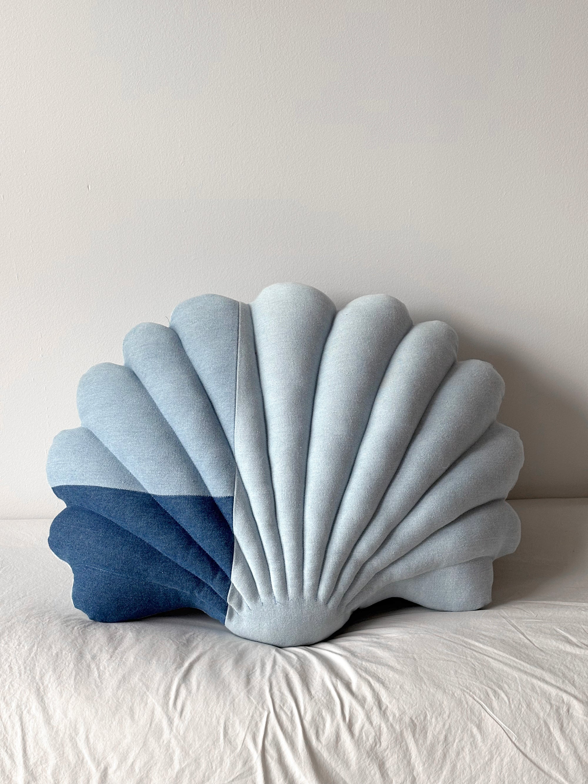 Large denim shell pillow N.2