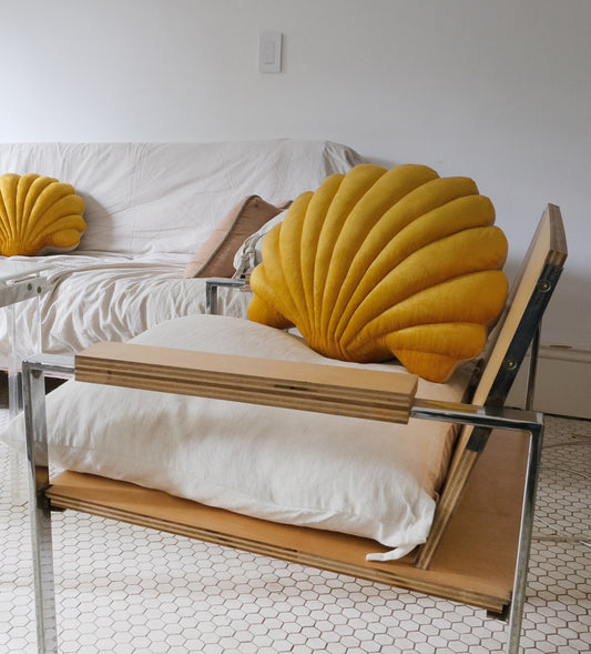 SHELL PILLOWS IN VELVET - AMBER YELLOW