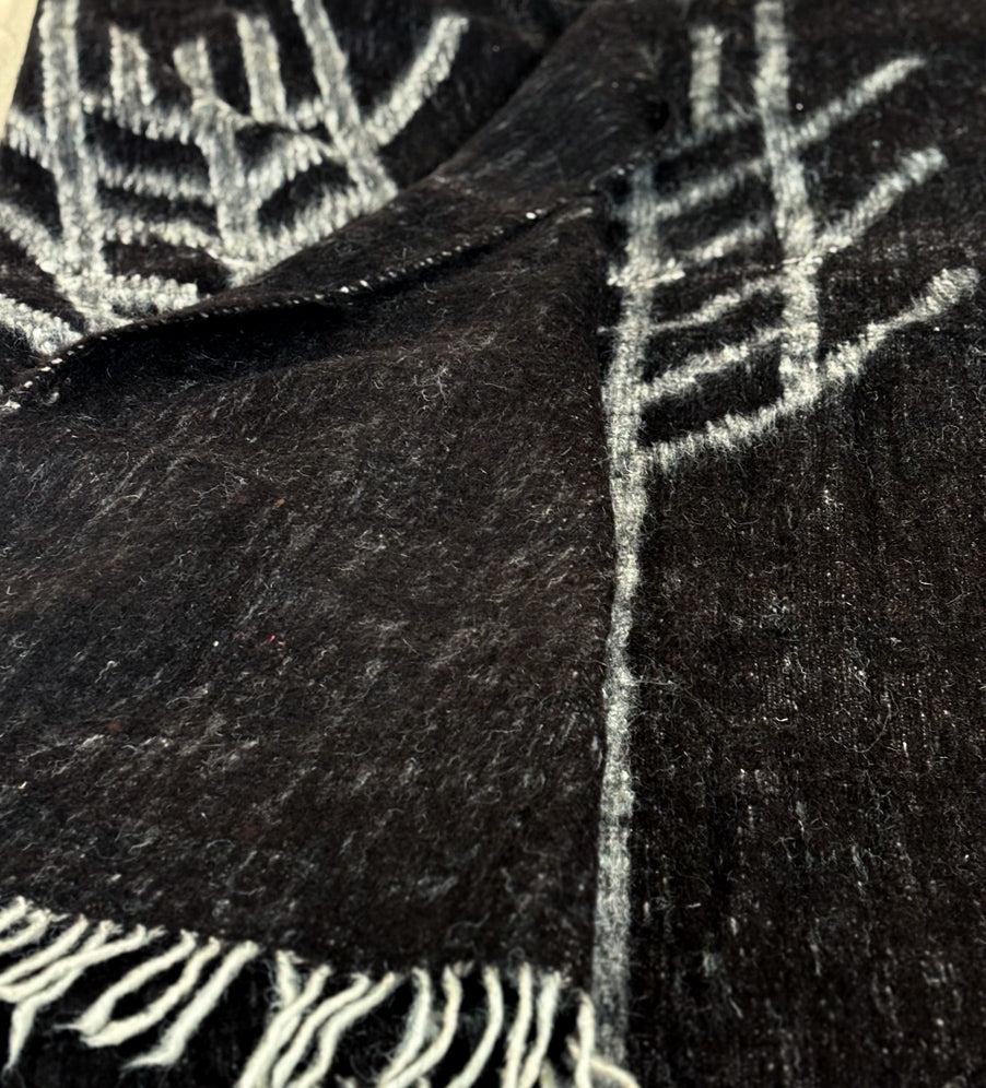 Wheat hand woven wool blanket - Chalk black & White