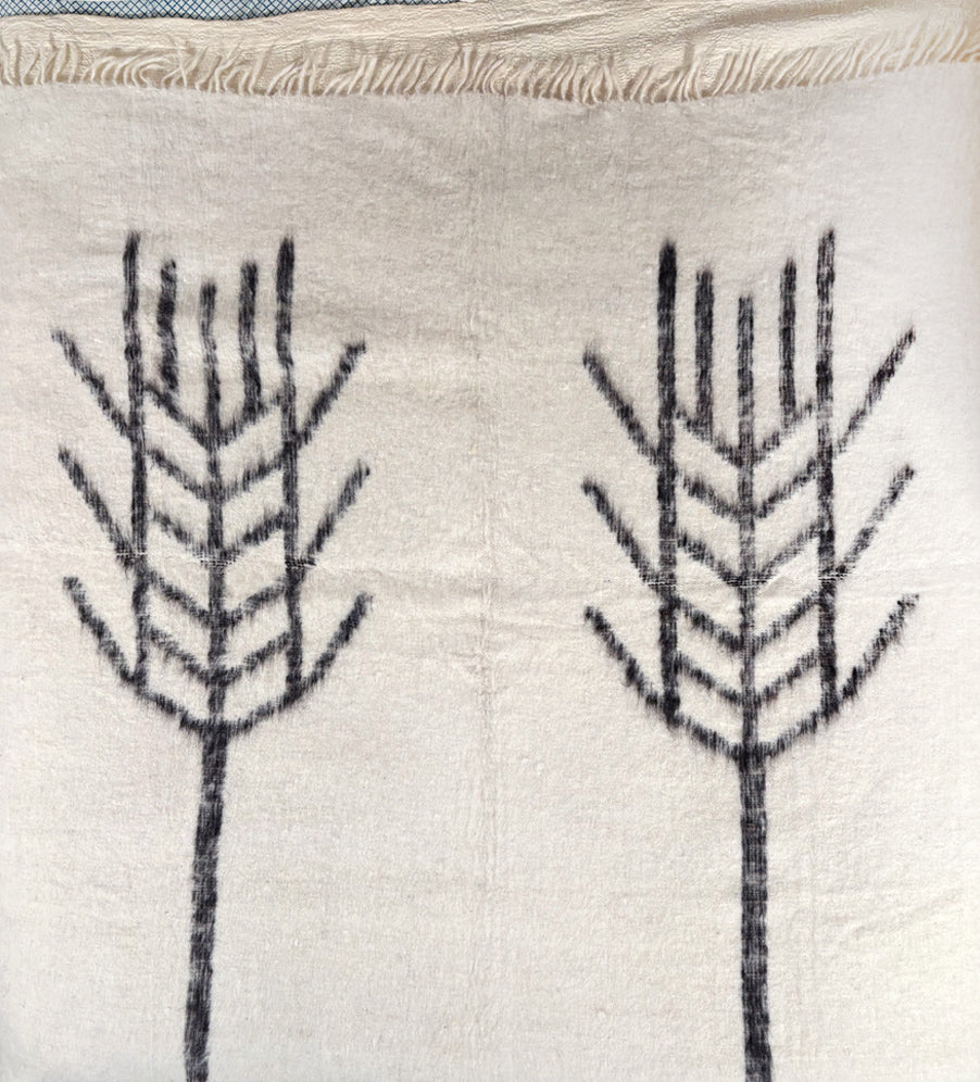 Wheat hand woven wool blanket - White & Chalk Black