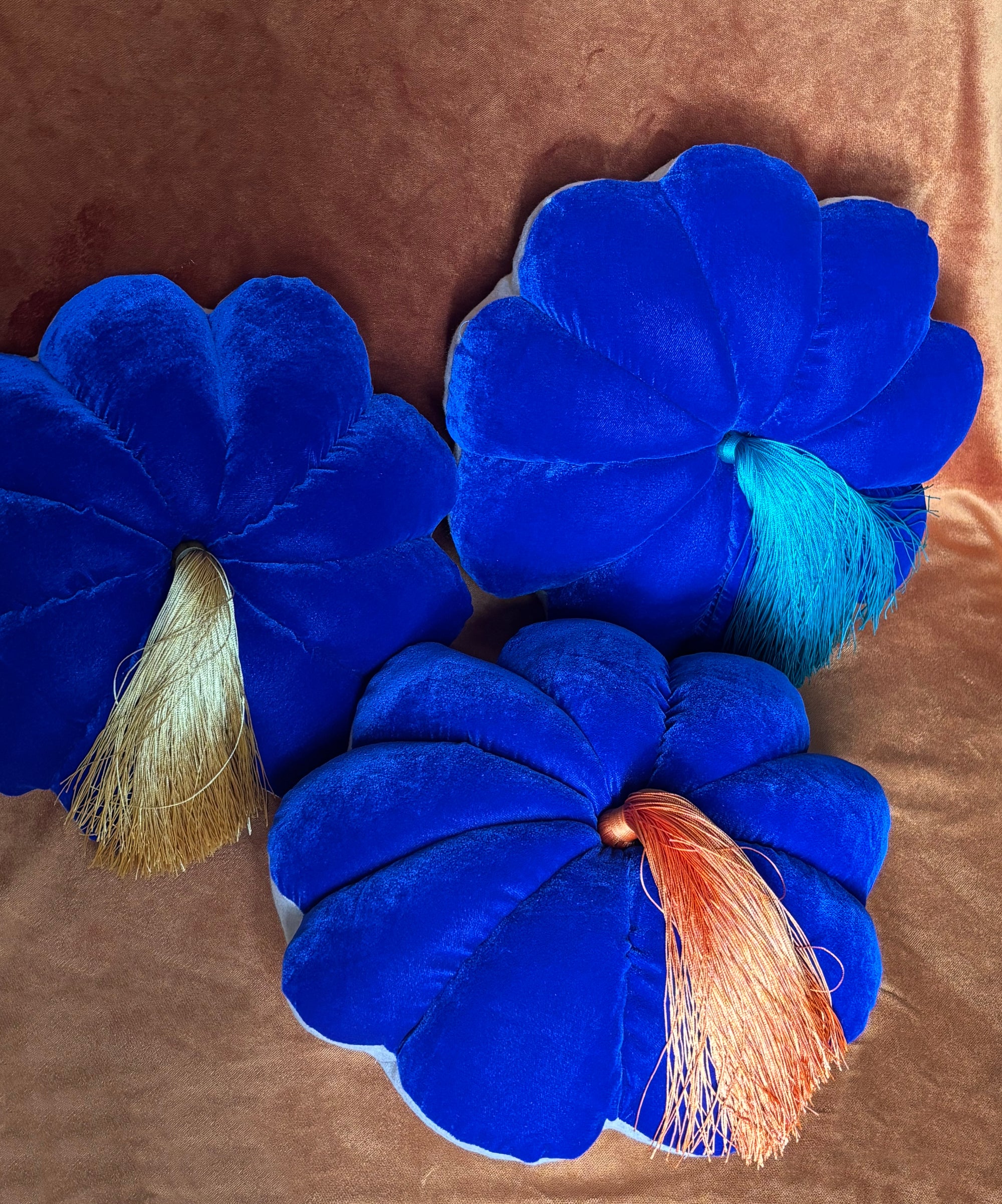 FULL BLOOM, BLUE - TURQUOISE OR ORANGE OR YELLOW TASSEL