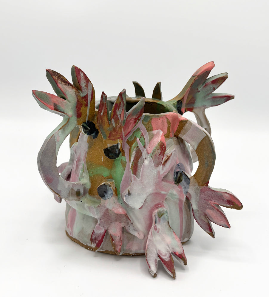 Cyclamens in the wild - Vase