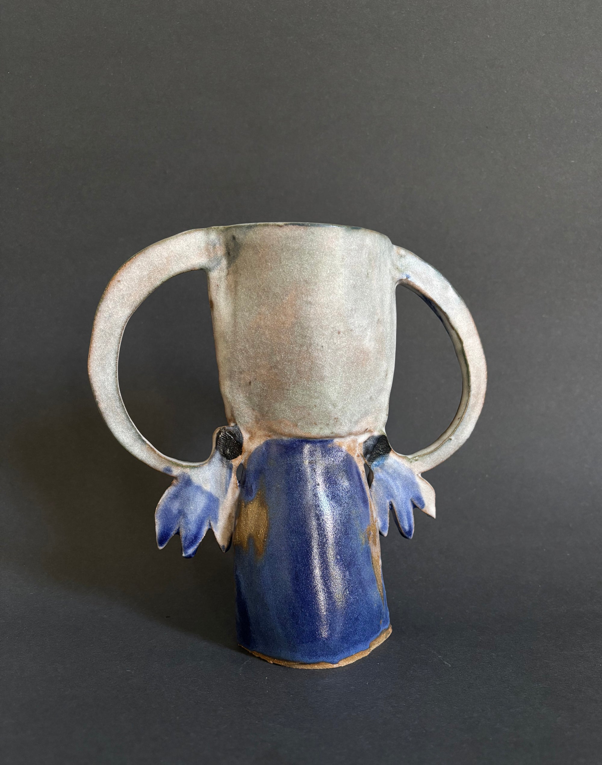 Two cyclamens vase - blue