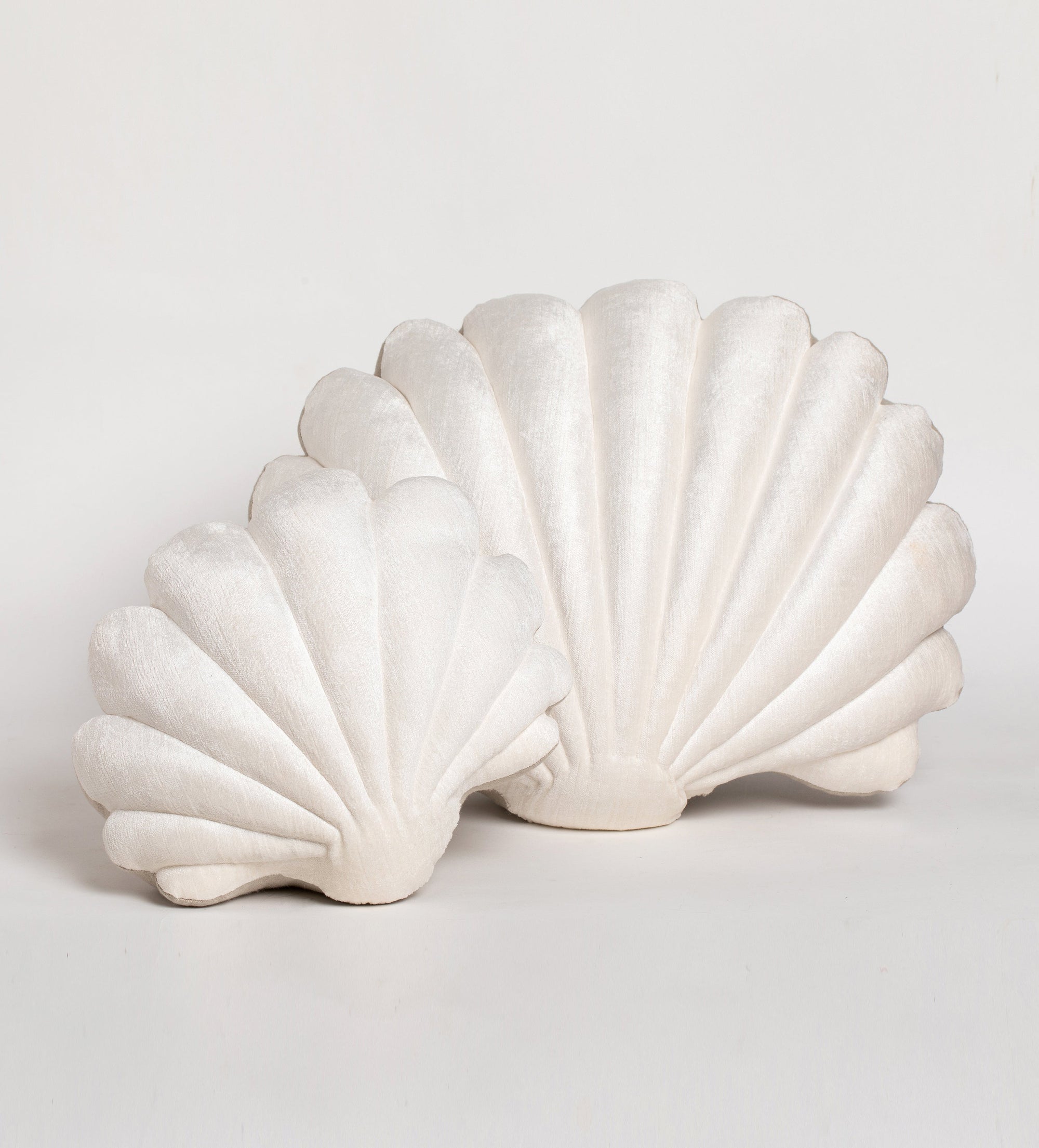 SHELL PILLOWS - WHITE VELVET