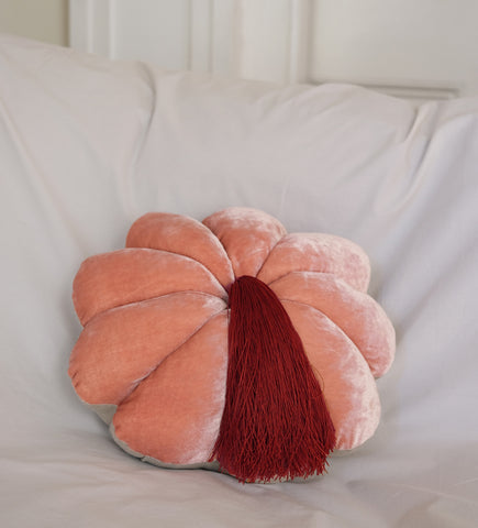 FULL BLOOM, PEACHY PINK - BURGUNDY TASSEL