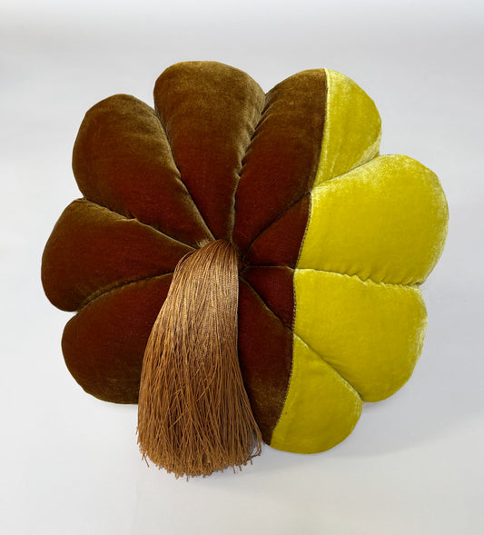 FULL BLOOM, OCHRE / YELLOW - YELLOW TASSEL