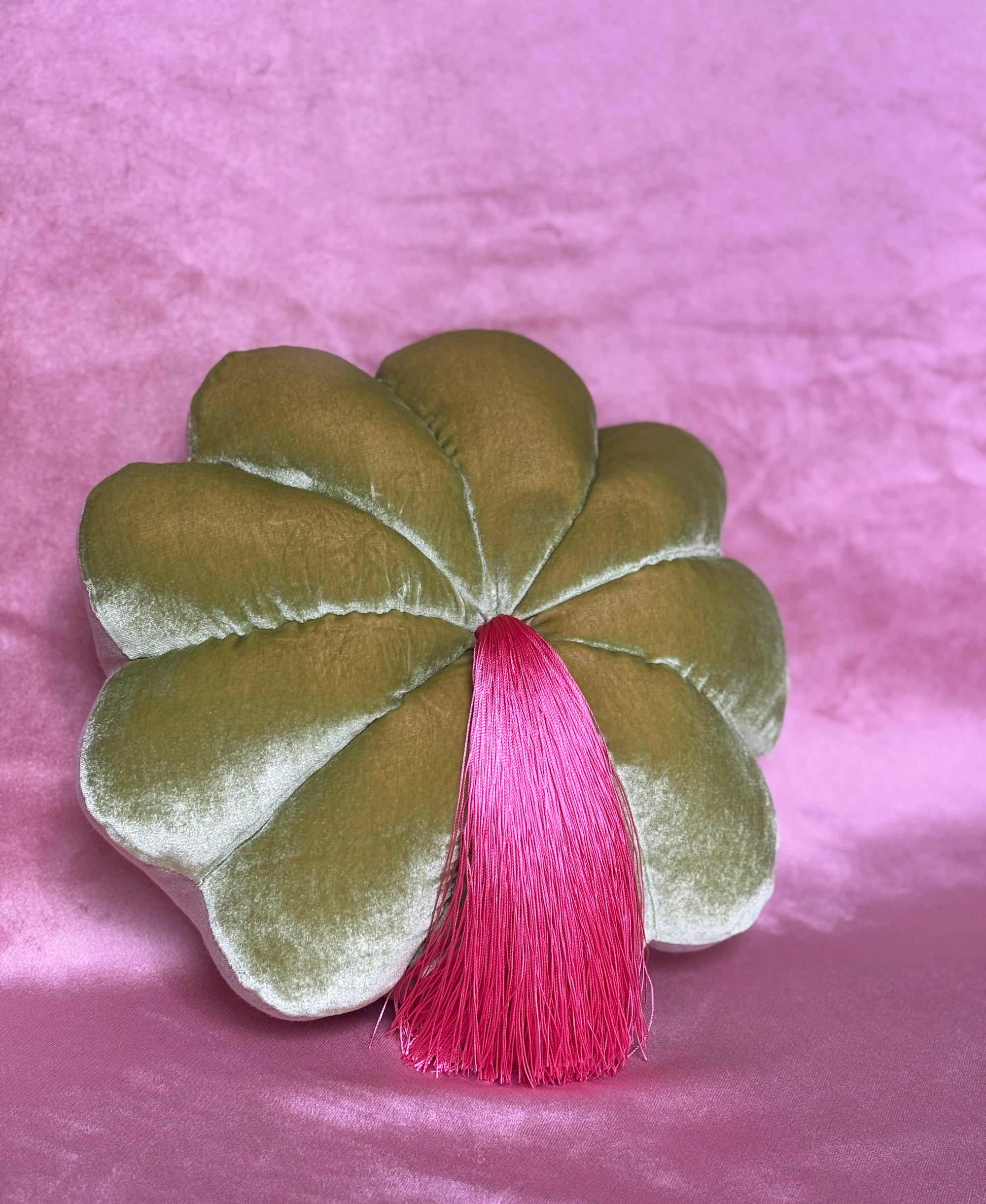 FULL BLOOM, PEAR GREEN - PINK TASSEL