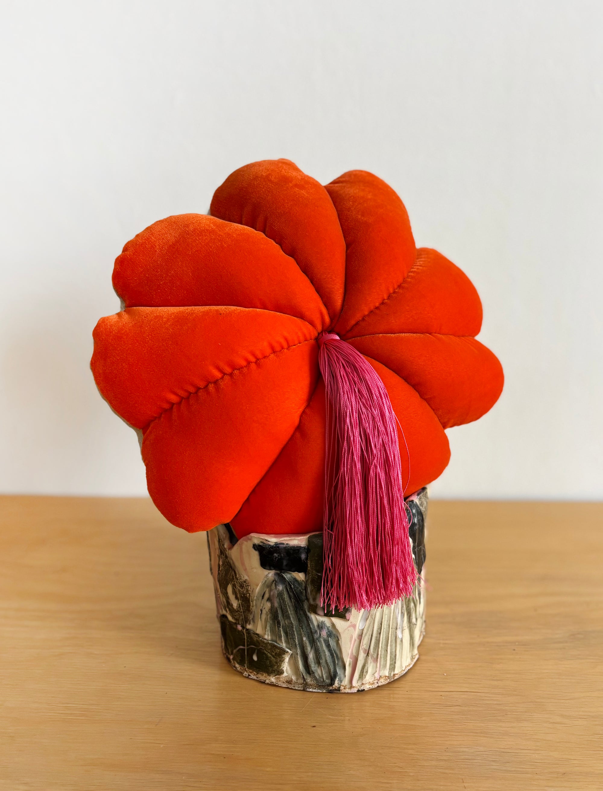 FULL BLOOM, ORANGE - PINK TASSEL