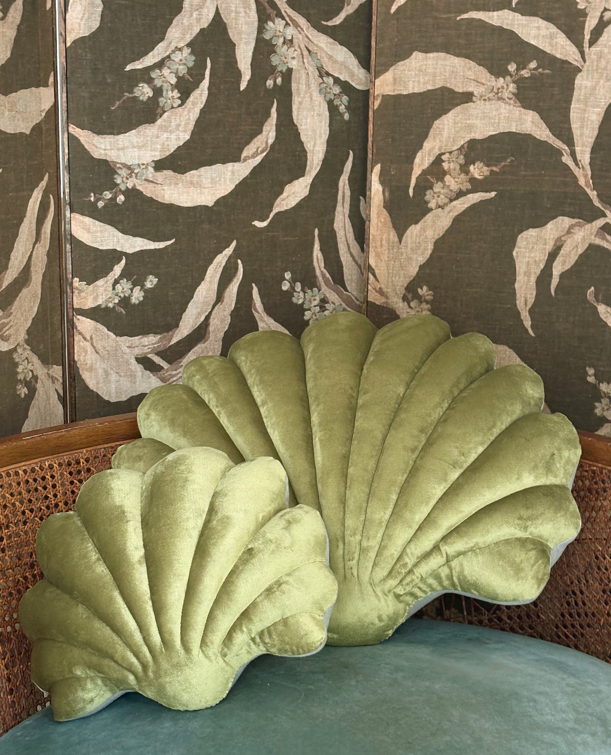 SHELL VELVET PILLOWS - CHARTREUSE