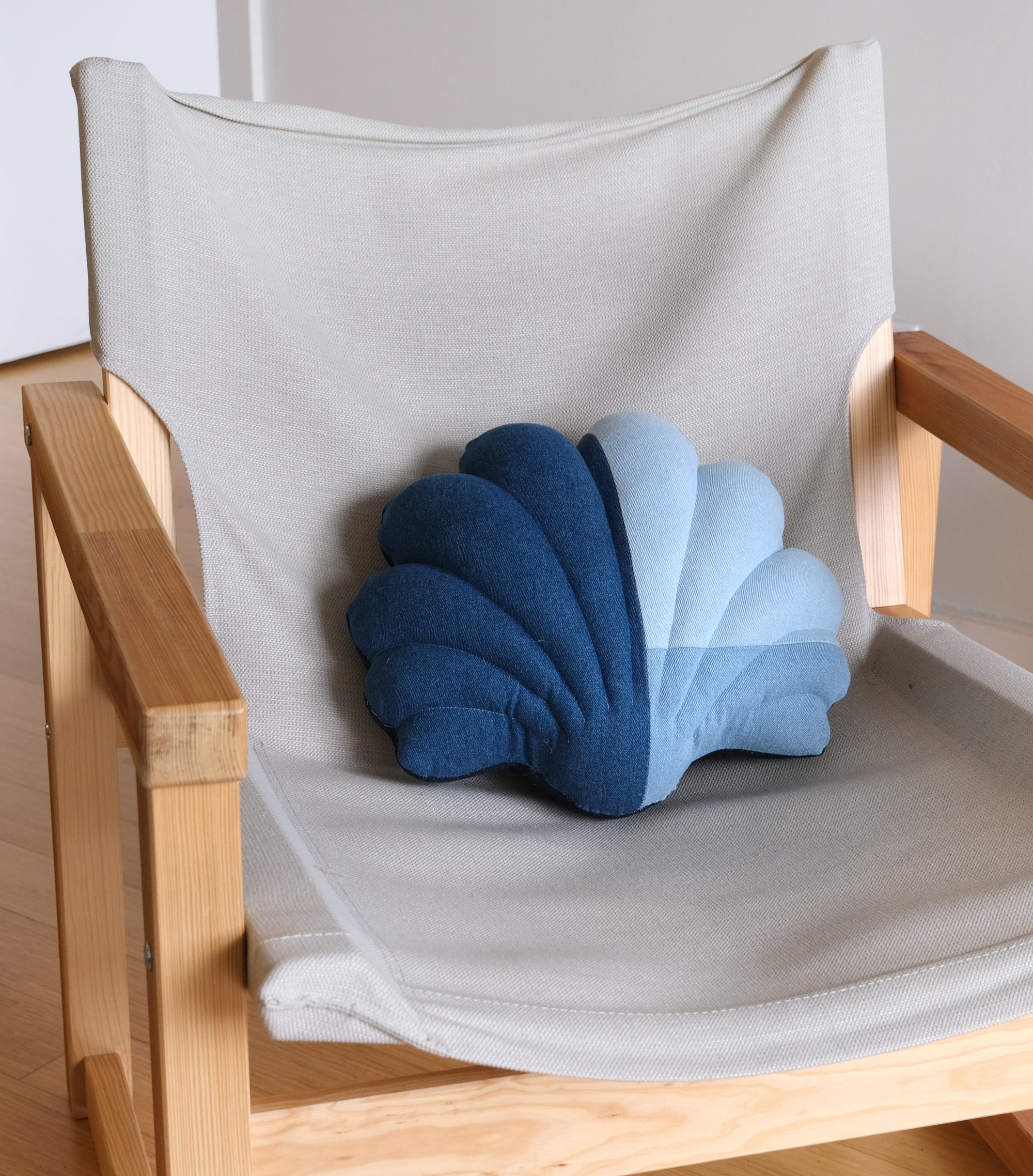 Small denim shell pillow N.5