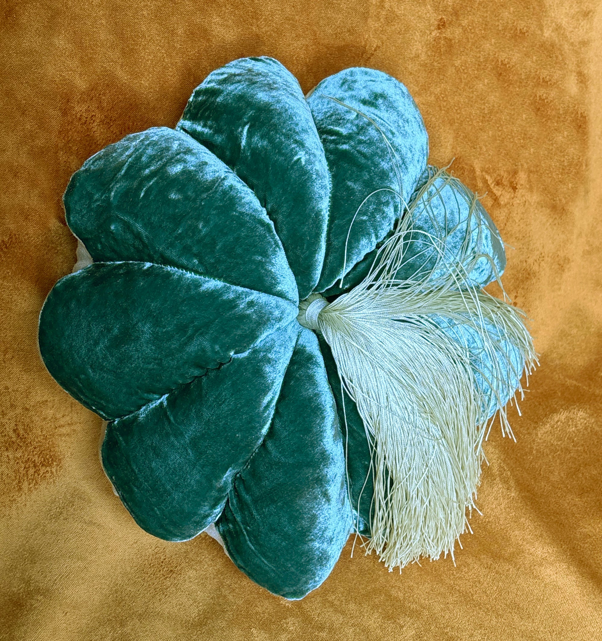 FULL BLOOM, TEAL - LIGHT PINE GREEN TASSEL
