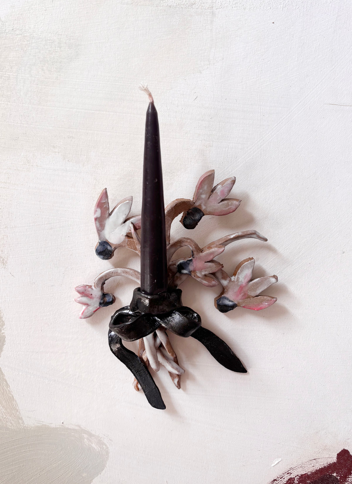 Tiny cyclamens bouquet wall candle holder