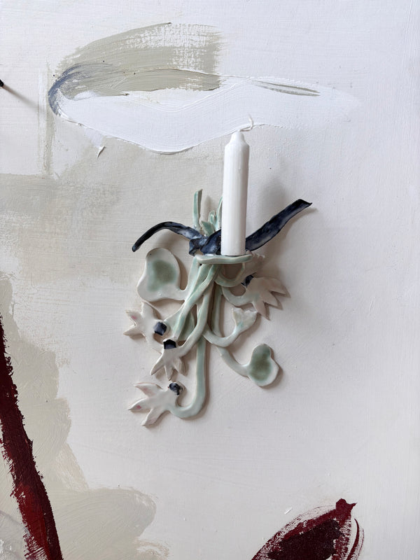 Hanging Cyclmens bouquet wall candle holder