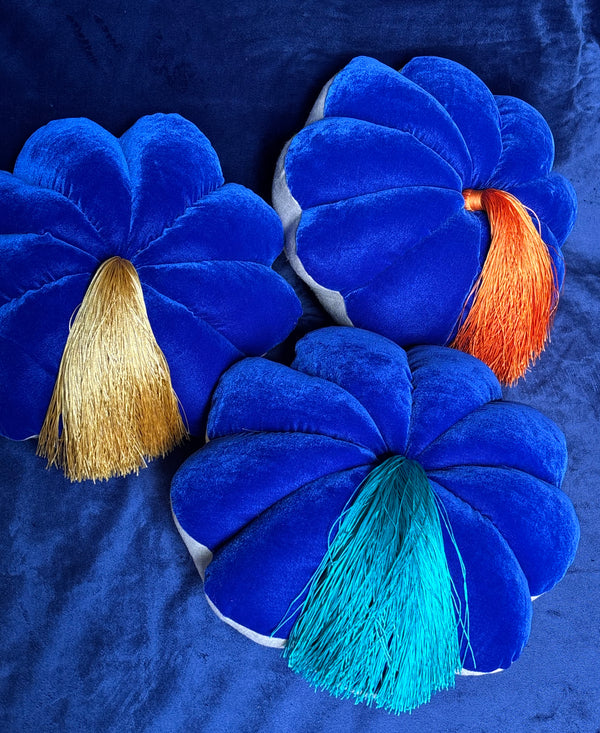 FULL BLOOM, BLUE - TURQUOISE OR ORANGE OR YELLOW TASSEL