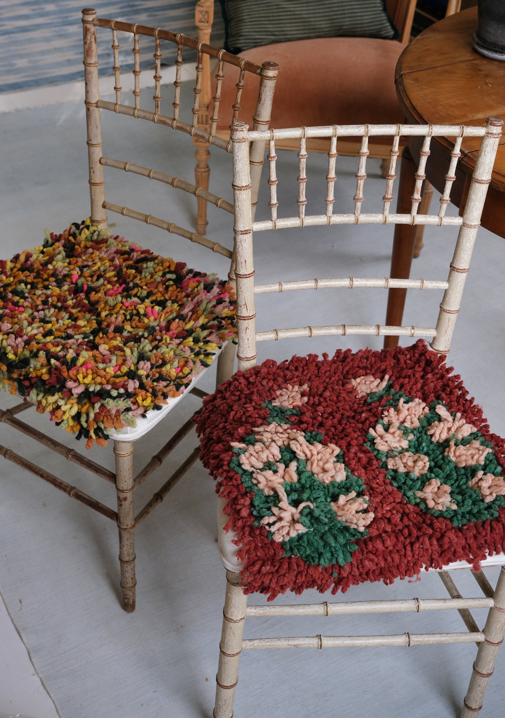 Chair rug - Date fruits in dusty red, sweet green & coral