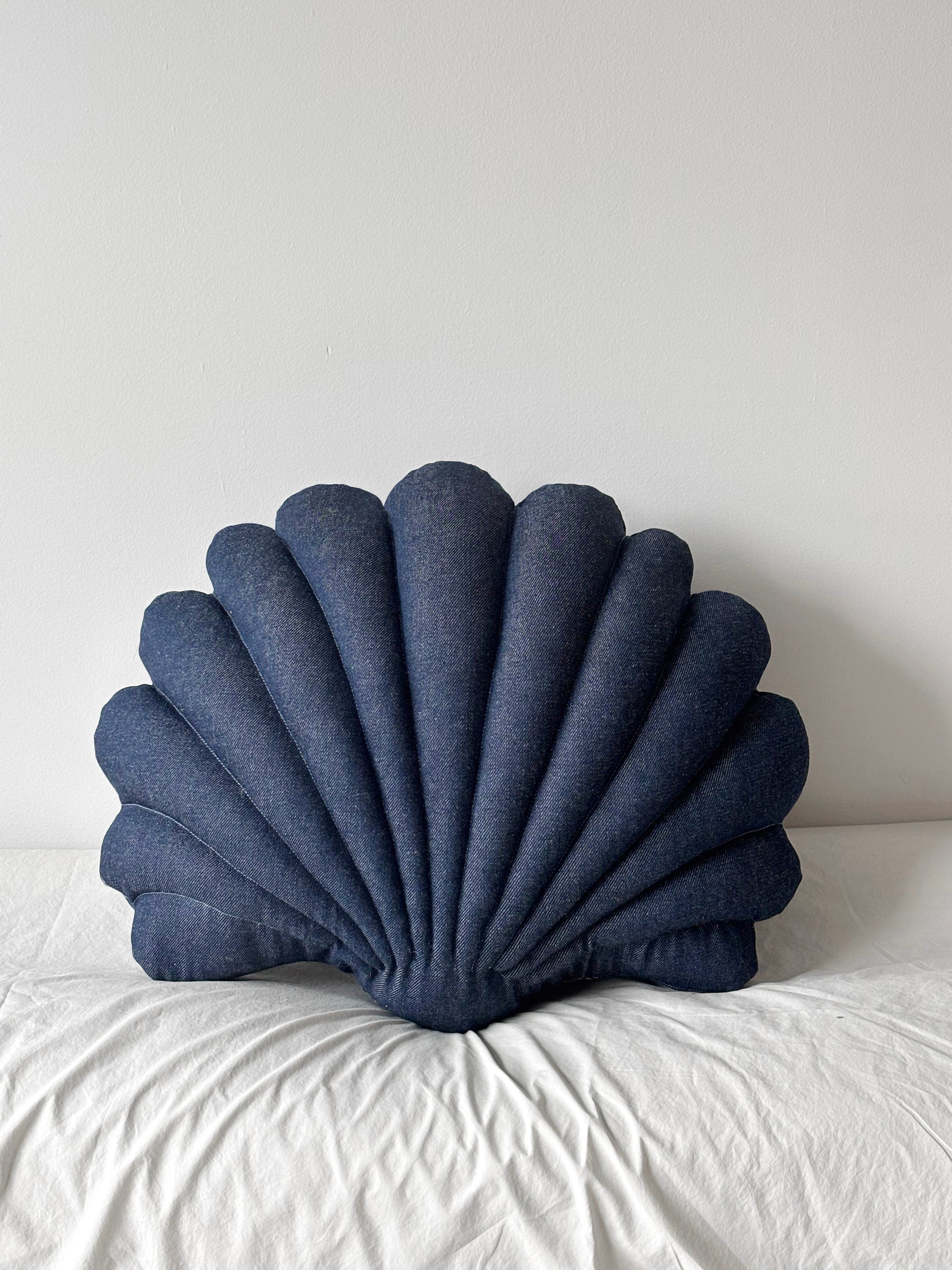 Large denim shell pillow N.6