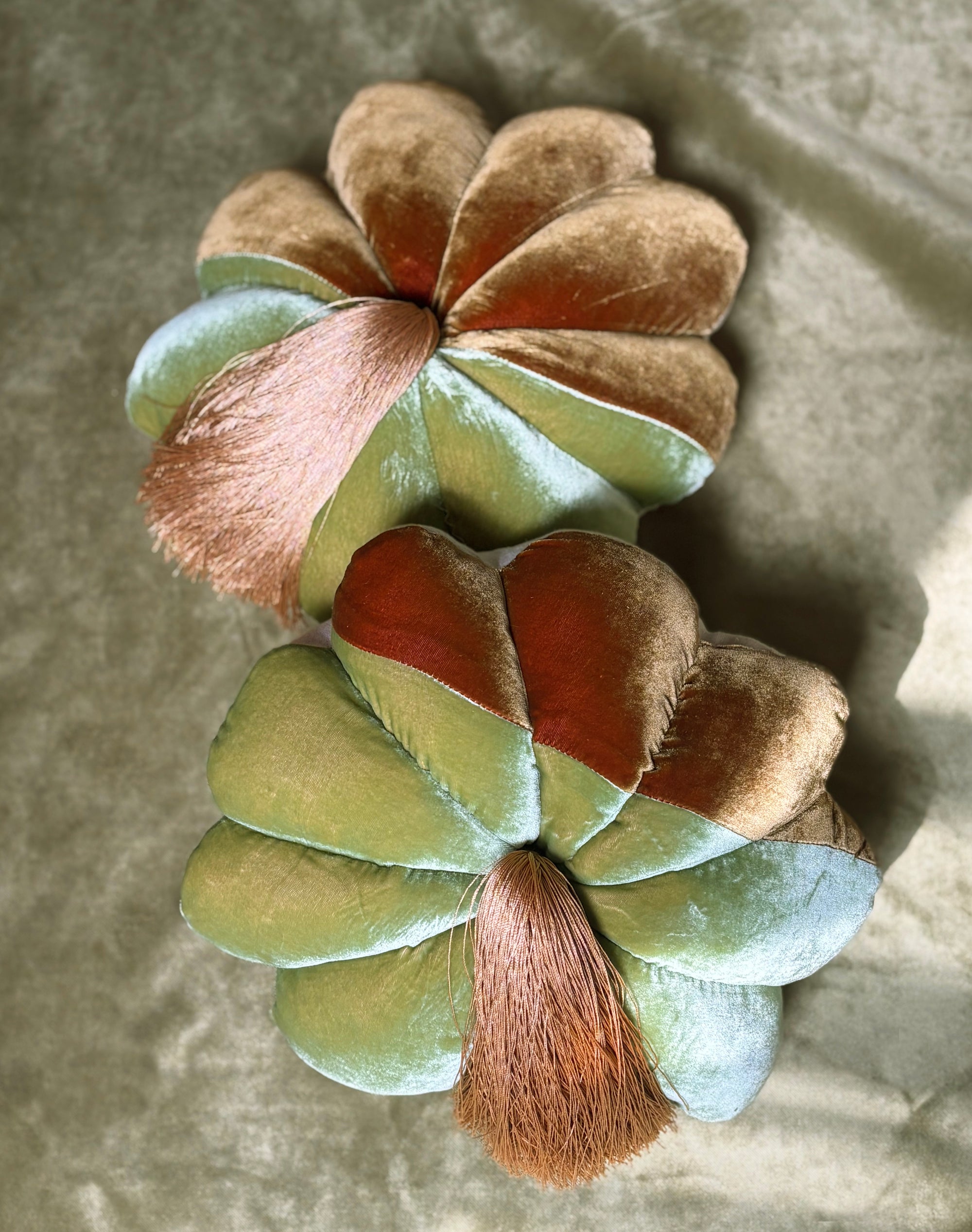 FULL BLOOM, PEAR GREEN & OCHER - OCHER TASSEL