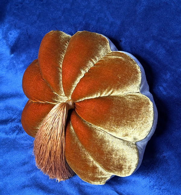 FULL BLOOM, OCHER & OCHRE / BLACK - OCHER OR BLACK TASSEL