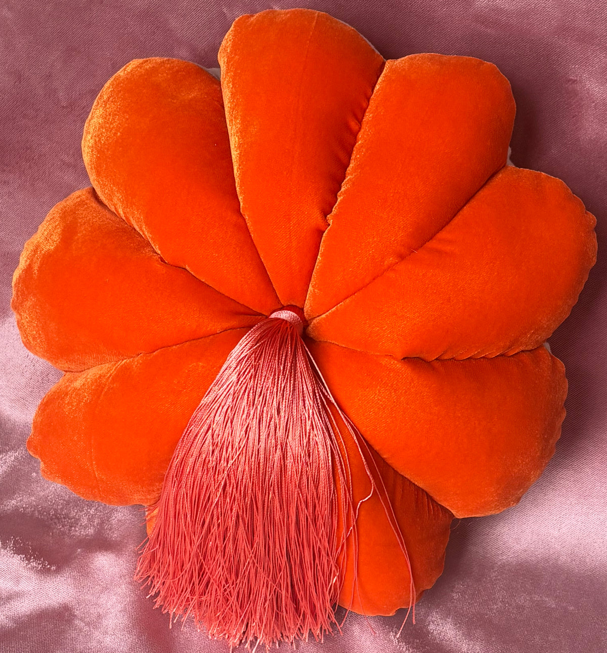 FULL BLOOM, ORANGE - PINK TASSEL