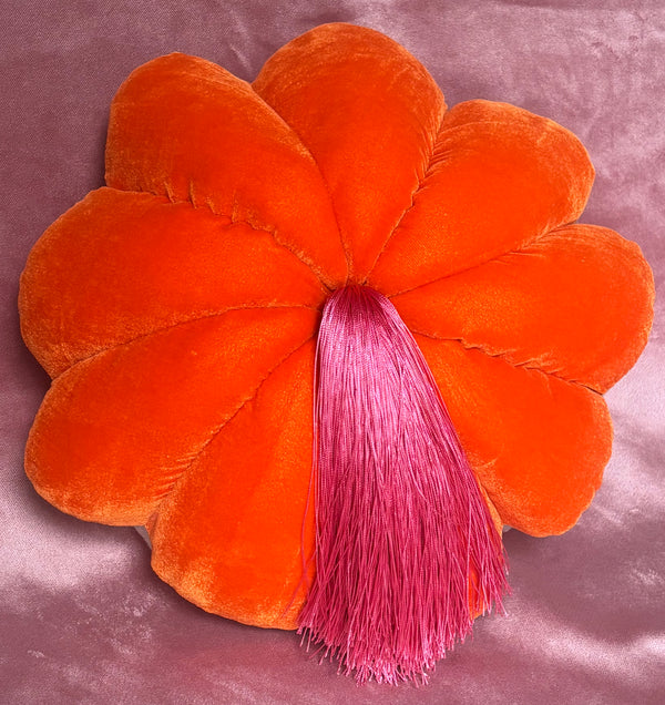 FULL BLOOM, ORANGE - PINK TASSEL