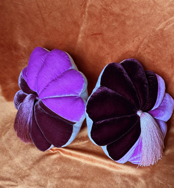 FULL BLOOM, PLUM / FUCSIA - DARK OCHER TASSEL