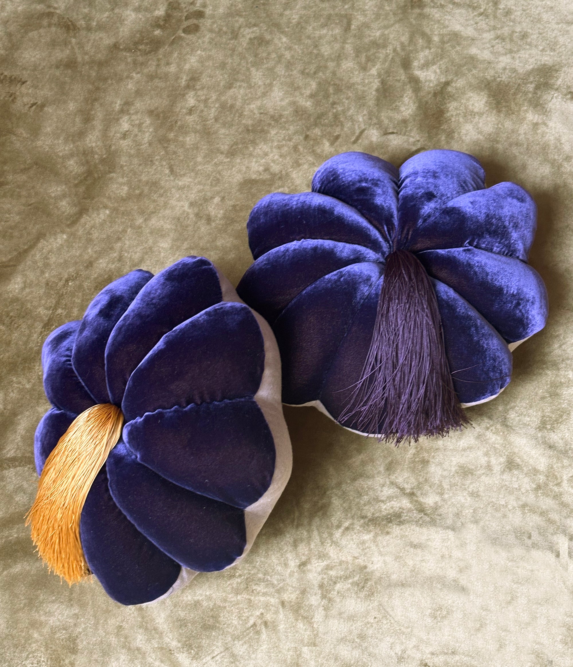 FULL BLOOM, INK PURPLE - DARK PURPLE OR YELLOW