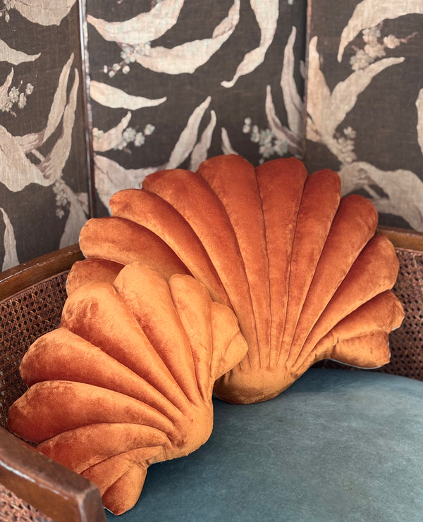 SHELL VELVET PILLOWS - OCHRE