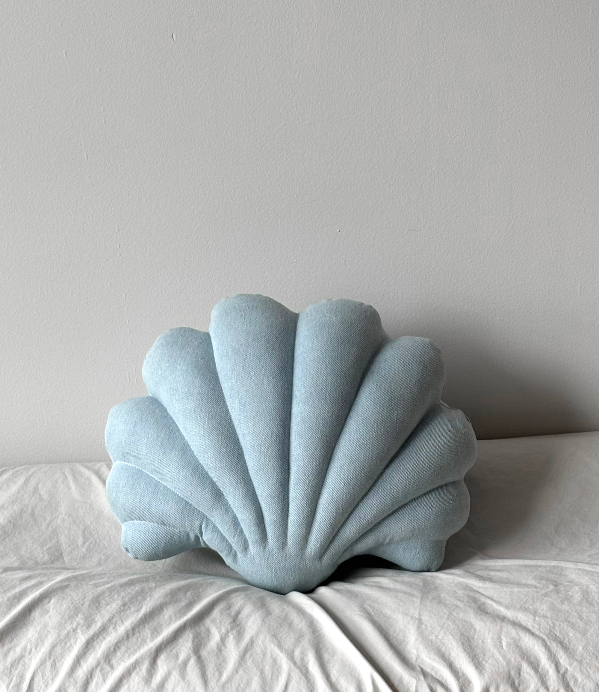 Small denim shell pillow N.3