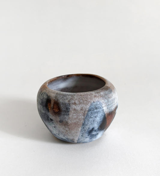 Black flower tiny vase