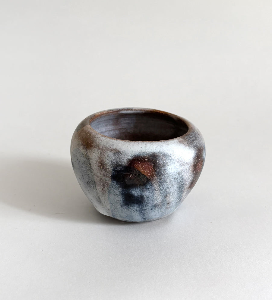 Black flower tiny vase