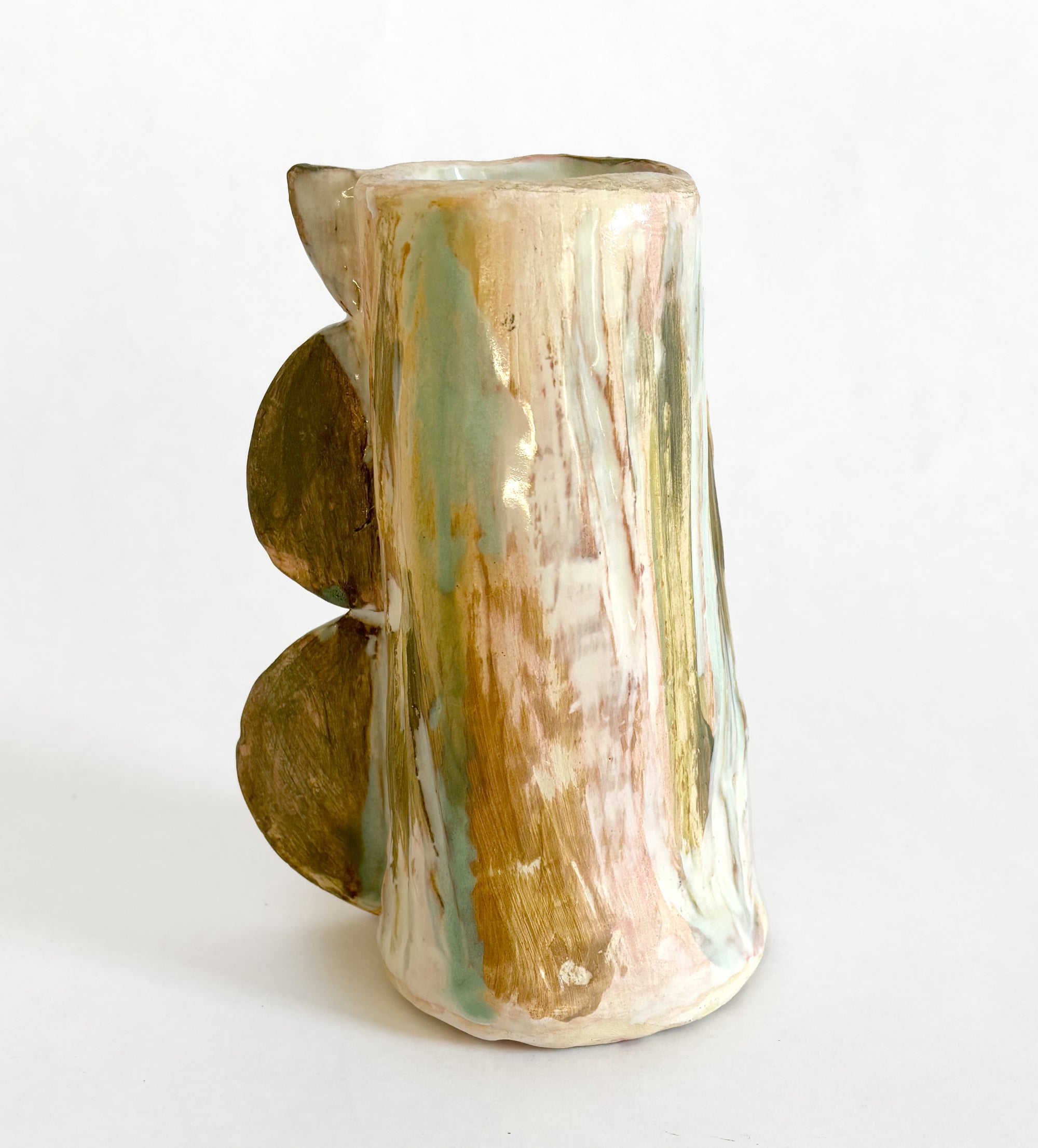 Vase with mountains