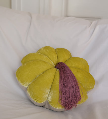 FULL BLOOM, CHARTRUSE - PURPLE TASSEL