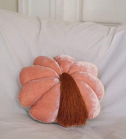 FULL BLOOM, PEACHY PINK - RUST TASSEL