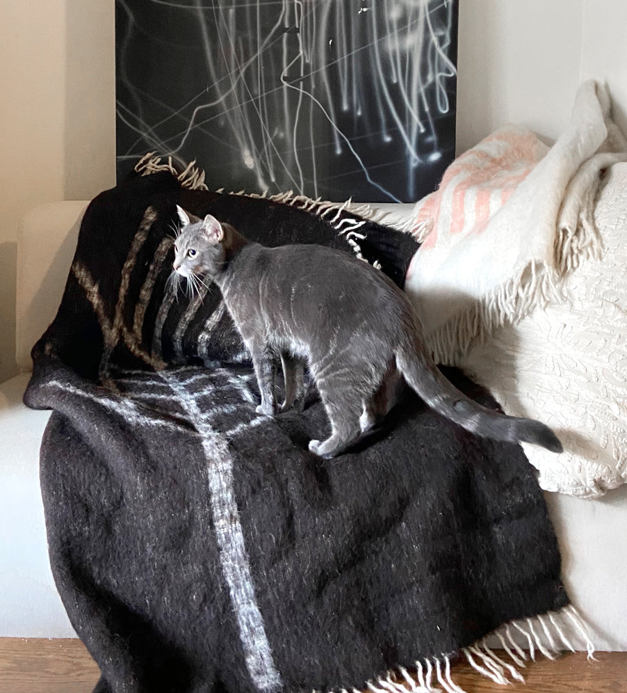 Wheat hand woven wool blanket - Chalk black & White