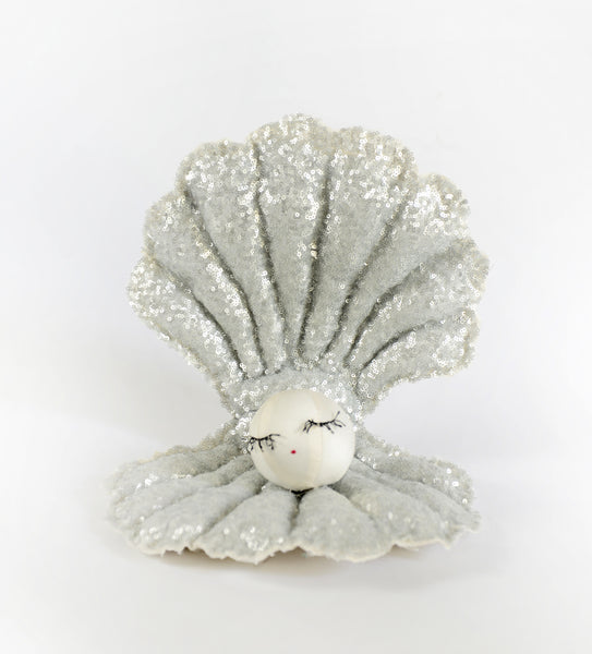 Pearl in a shell silver sequins